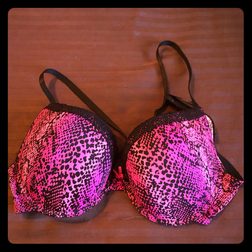 XOXO Bra 34C NWOT